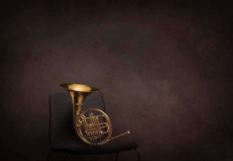 Close-up. Markus sees definite out. Photography.