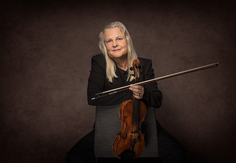 Blurry photo of the foyer on the first balcony