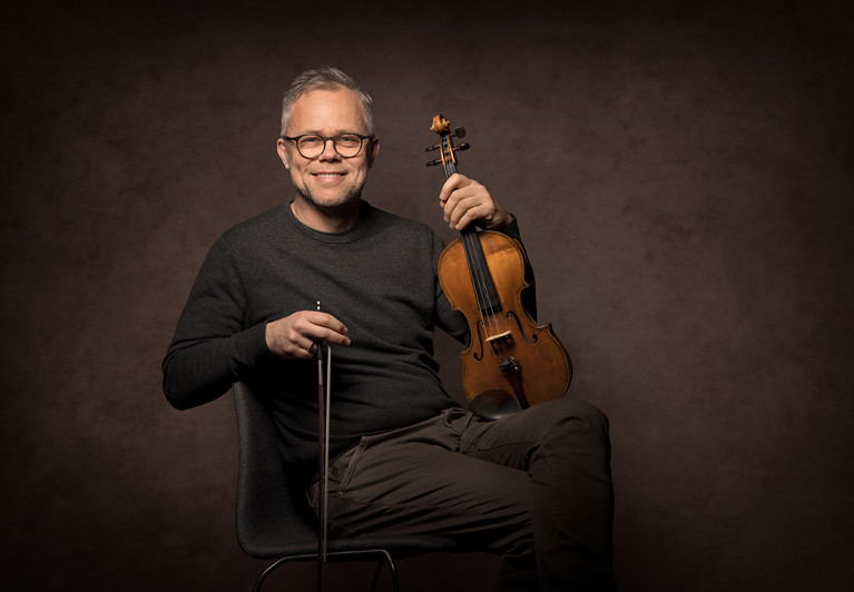 Portrait of Henrik Petersson. Photo.