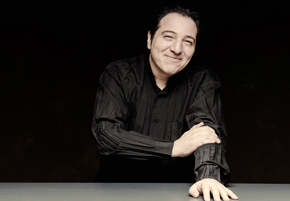 Närbild på man. Fotografi.