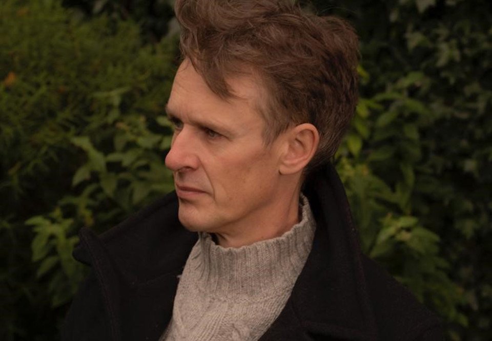 Närbild på man. Fotografi.