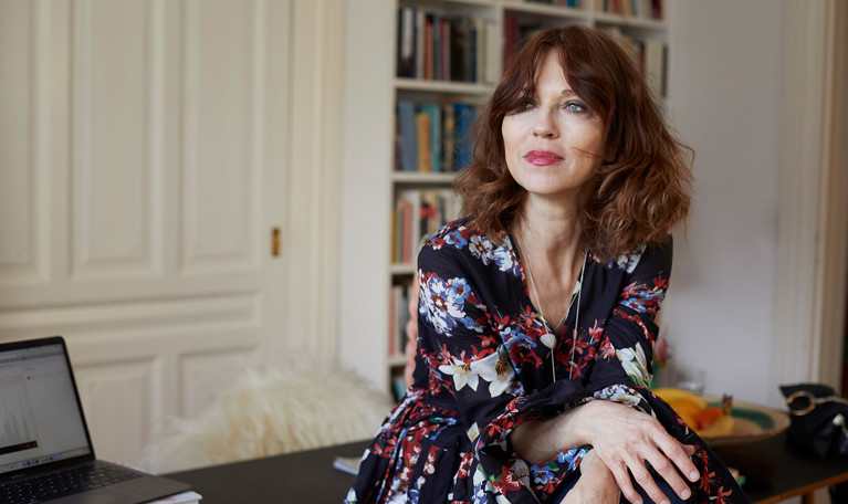 Närbild på kvinna. Fotografi.