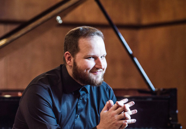 Närbild på man. Fotografi.