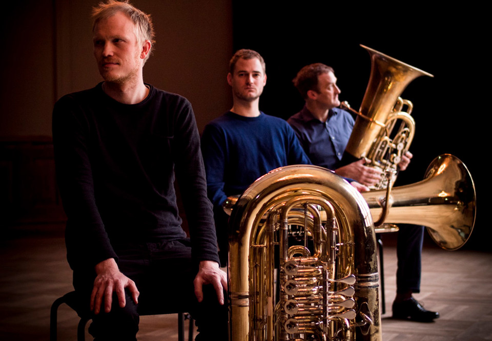 Närbild på musiker. Fotografi.