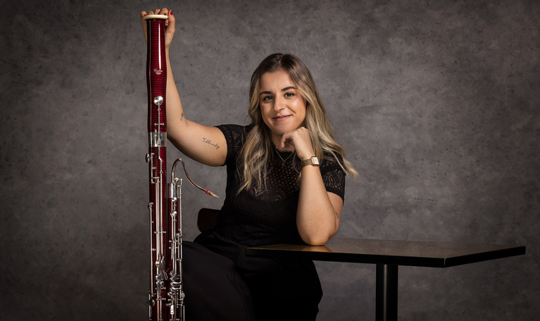 Photo a smiling woman. 